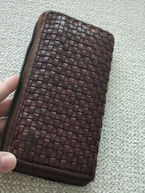Ashwood Brown Woven Leather Zip Wallet One Sz